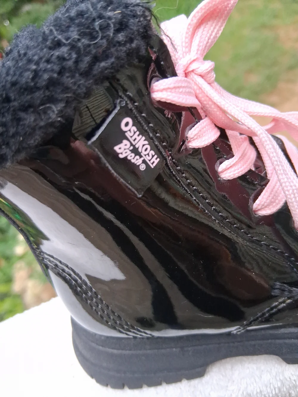 OshKosh B'gosh Child Shiny Pleather Black & Pink Boots Size 7M